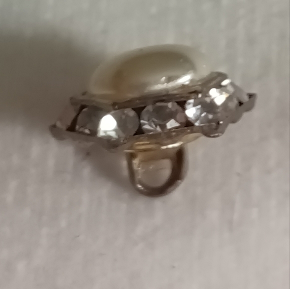 Set of 6 Vintage Decorative Buttons - Picture 5 of 5